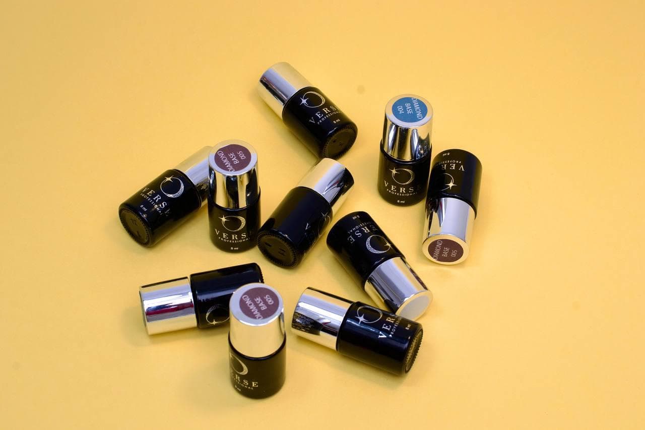 VERSE Professional gel polishes, 8 ml bottles